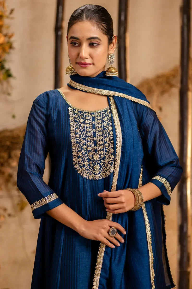 Silk Blend Anarkali Kurta Set - View 2